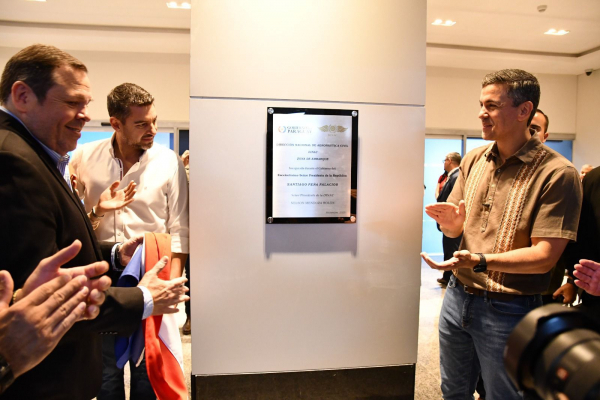 Acto de inauguración del nuevo embarque del Aeropuerto Internacional Silvio Pettirossi.