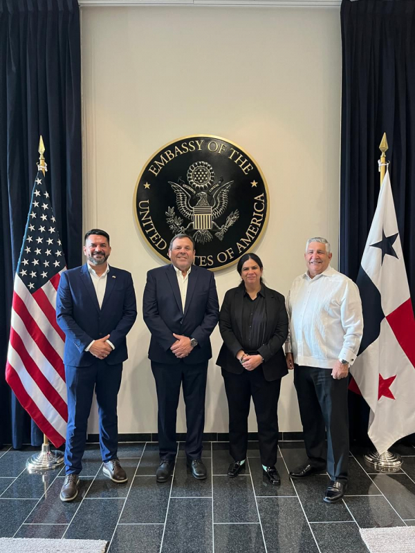 DINAC inicia revisión técnica con la FAA para la certificación Categoría 1