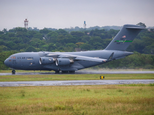 Hace instantes aterrizó en el Aeropuerto Internacional Silvio Pettirossi un Boeing C-17 Globemaster III.